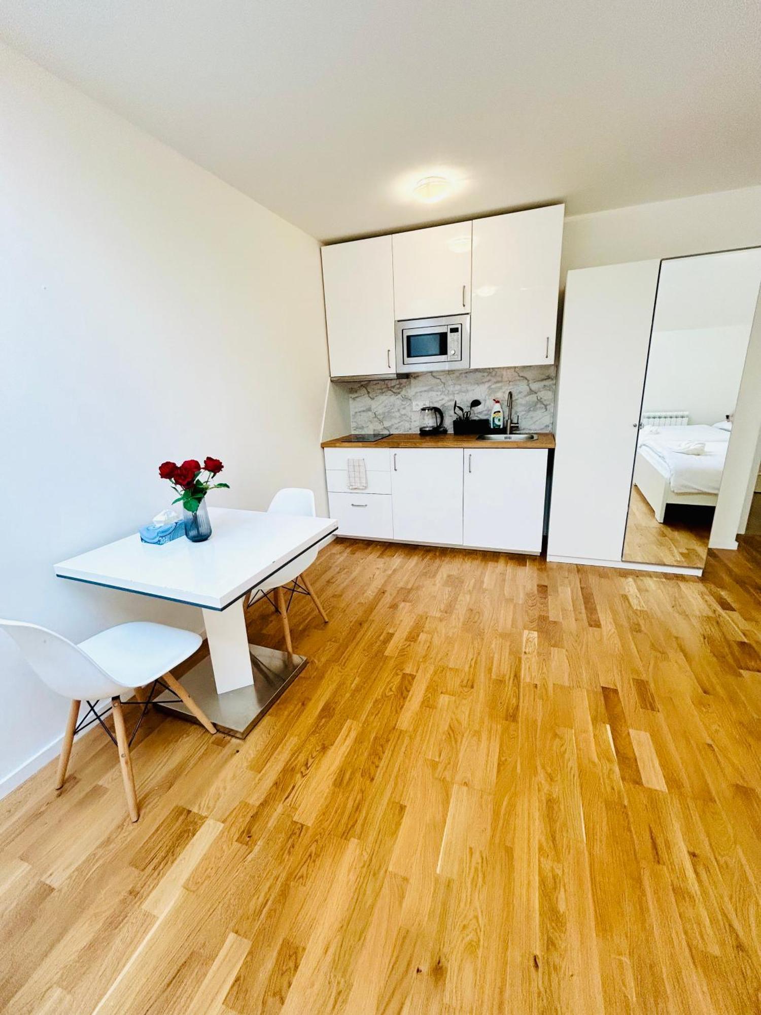 Cozy Design Apartments Right Next To Wenceslas Square Prague Exterior photo